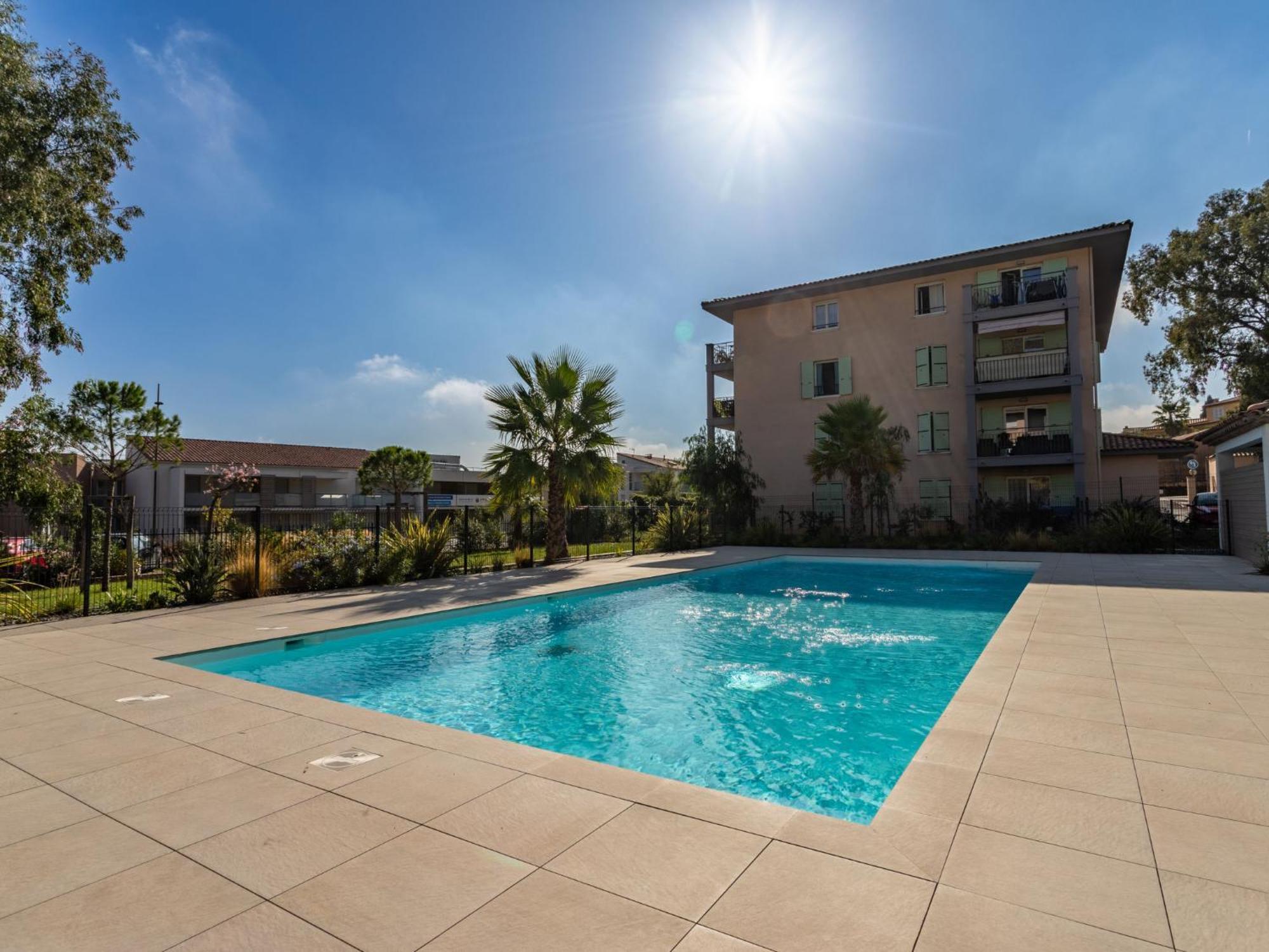 Apartment Le Clos Jardin-1 By Interhome Bormes-les-Mimosas Exterior foto